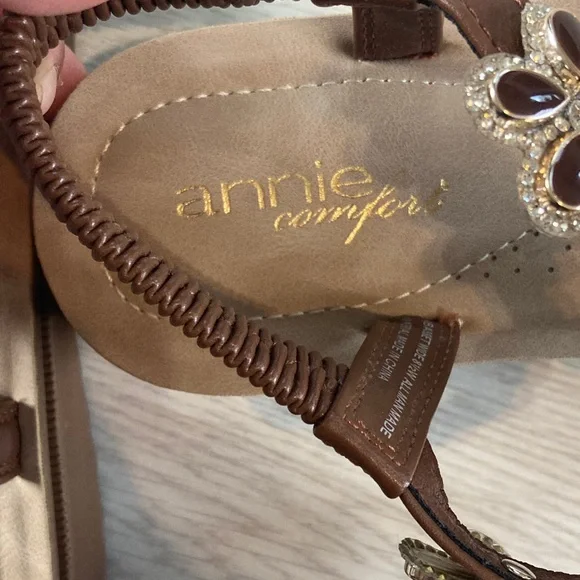 Brown Floral Sandals - Picture 4 of 5